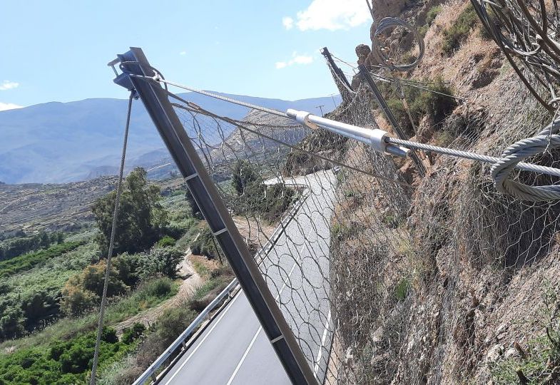 PROTECCIÓN CONTRA CAÍDA DE ROCAS EN ALHABIA
