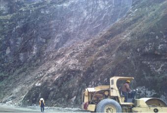 MANUTENÇÃO PREVENTIVA DA ESTRADA LA PAZ
