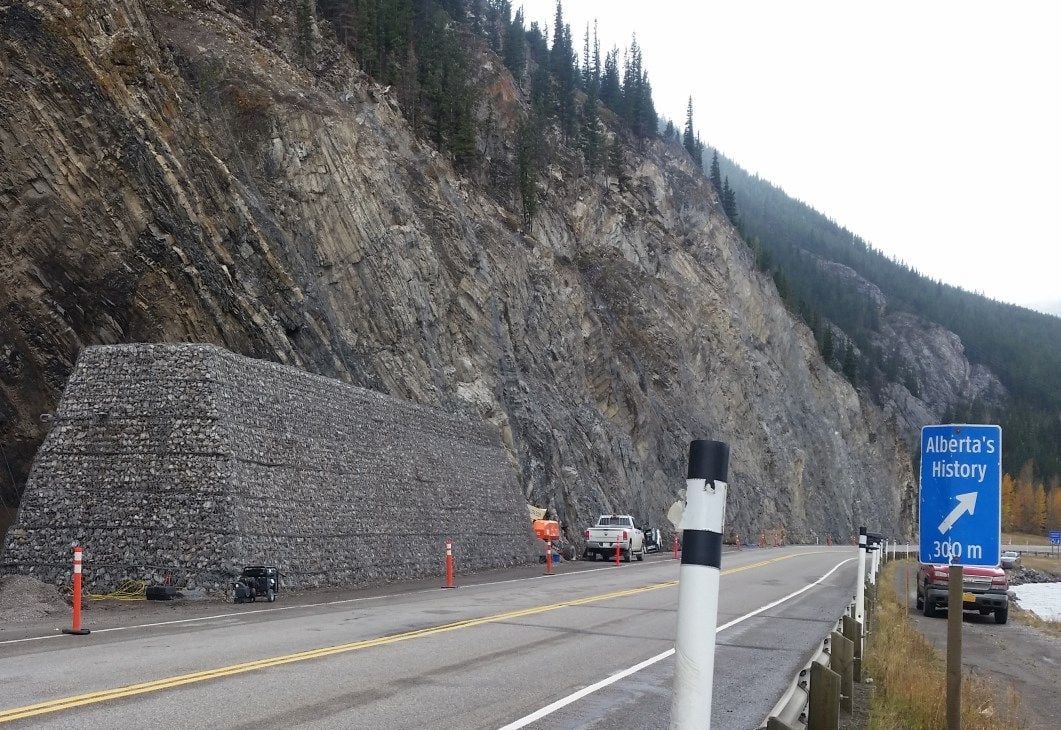 CROWSNEST PASS ROCKFALL EMBANKMENT