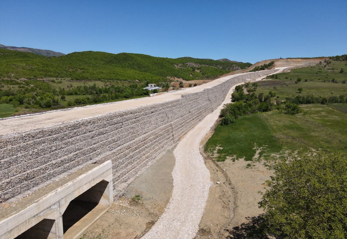 TERRAMESH RETAINING WALL KORCA-ERSEKA-LOT2 PHASE1