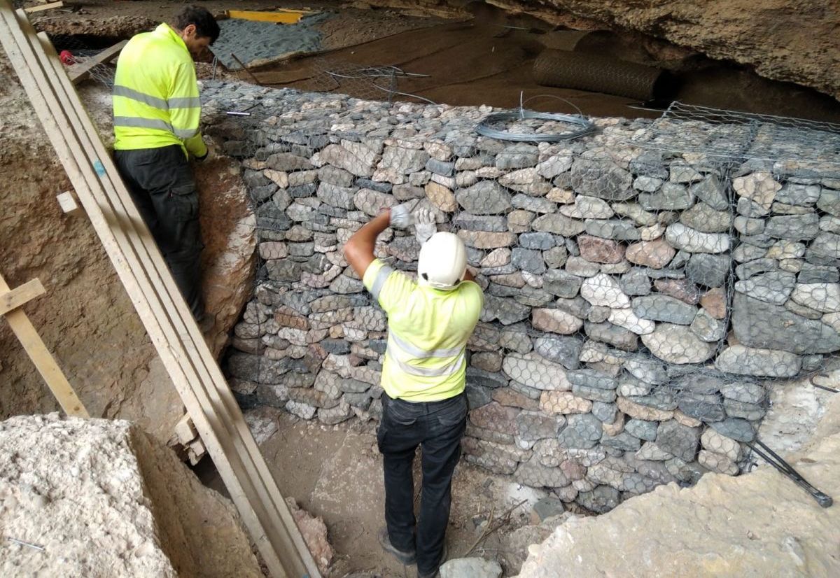 PROTECCIÓN DEL YACIMENTO ARQUEOLÓGICO DE “LES COVES DEL FEM “