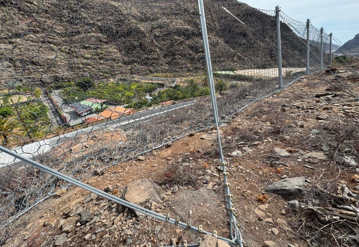 BARRERAS DINAMICAS EN LA LADERA DE ROQUE BARTO