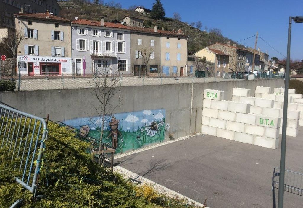 REPRISE D’UN SOUTÈNEMENT PLACE DU COLLÈGE