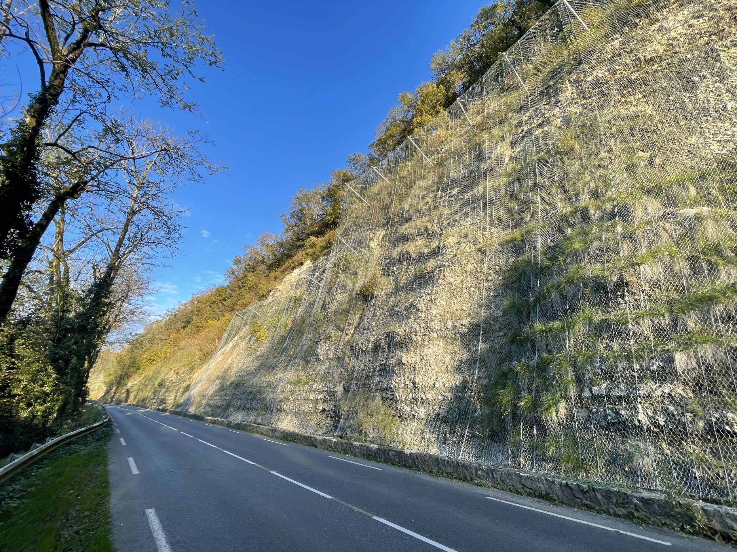 TRAVAUX DE SÉCURISATION DE PAROIS ROCHEUSES – Falaise des Roches Blanches – RD 29, 24