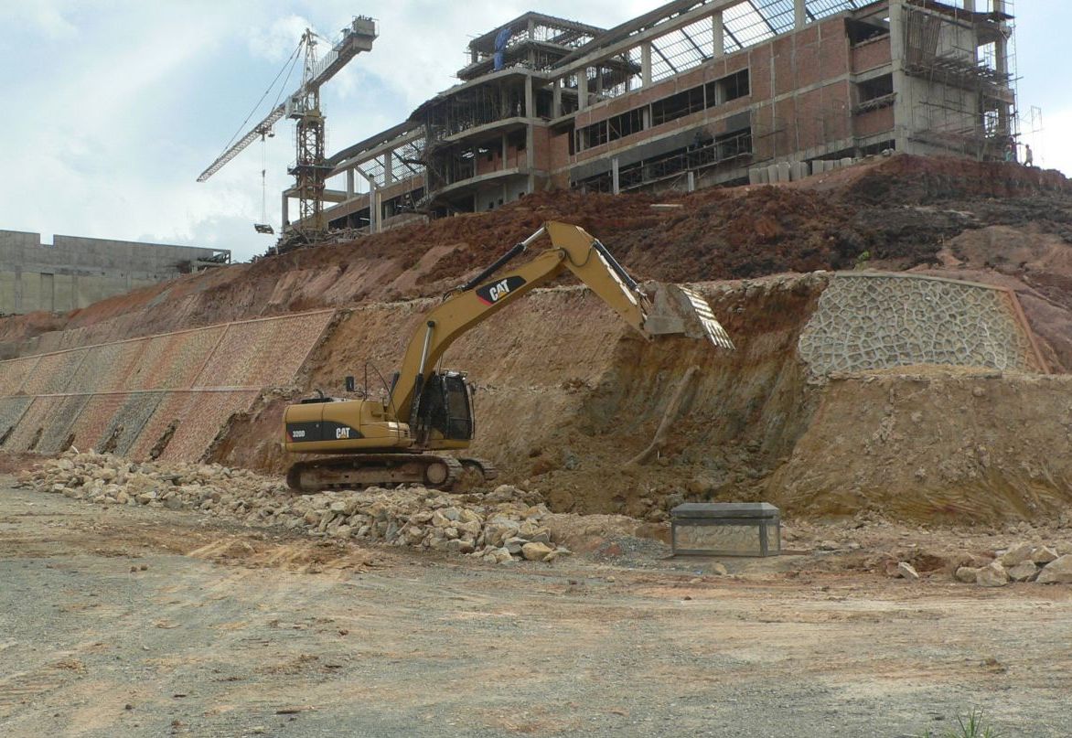 RETAINING WALL BONTANG CITY OFFICE