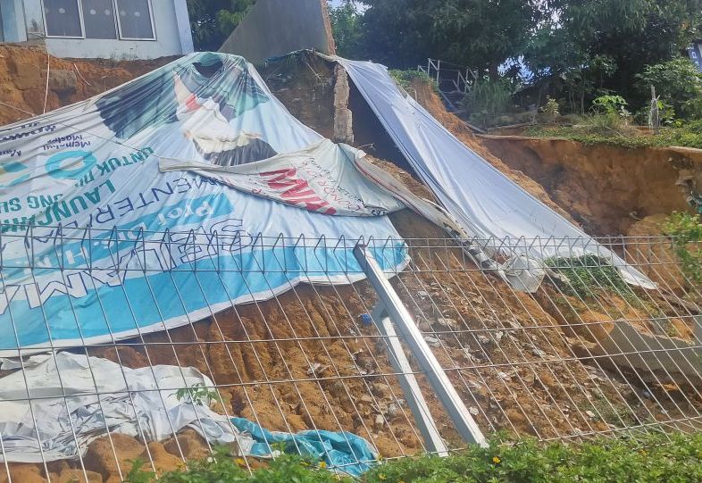 RETAINING WALL AT BATAM CHURCH REVITALIZATION