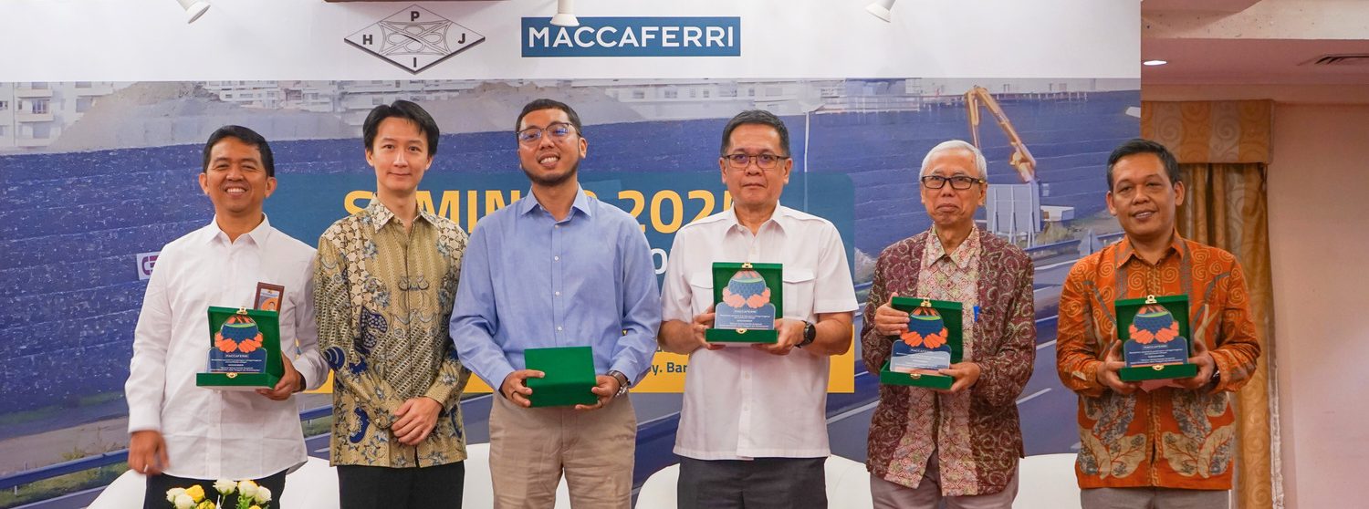 Maccaferri Mensponsori Acara Pertemuan Teknik Jalan (HPJI), dengan Bina Marga yang mengusung tema acara “Solusi Holistik Geoteknik untuk Infrastruktur Jalan Tangguh & Berkelanjutan” Maccaferri Mensponsori Acara Pertemuan Teknik Jalan (HPJI), dengan Bina Marga yang mengusung tema acara “Solusi Holistik Geoteknik untuk Infrastruktur Jalan Tangguh & Berkelanjutan”