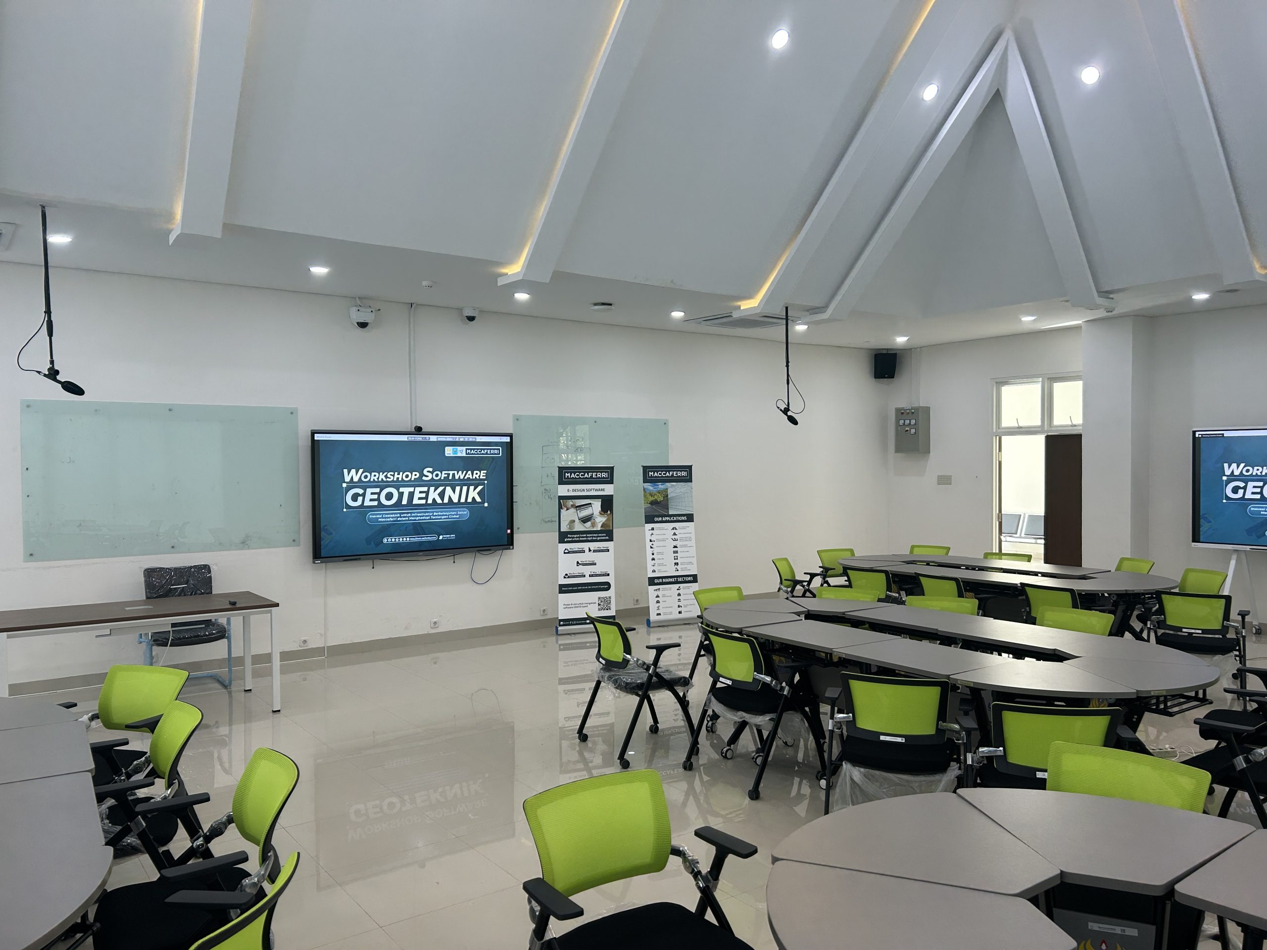 Maccaferri Sharing Knowledge at Universitas Negeri Semarang