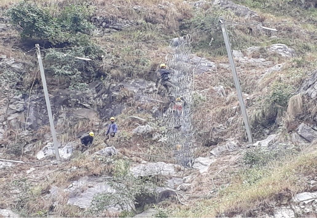 ROCKFALL MITIGATION MEASURES AGAINST FALLING BOULDERS AT GHOLTEER