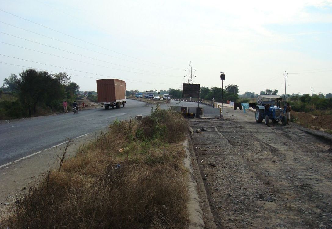GABION RETAINING WALL AS WING WALL AT NH8 VADODARA-BHARUCH