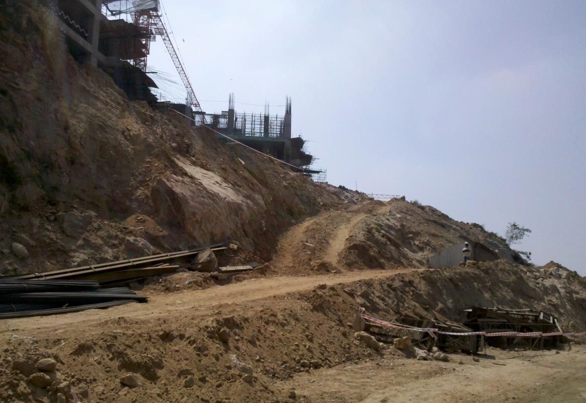 SLOPE RETENTION -ACCESS RAMP WALL OF ‘THE PROMONT’ HOUSING PROJECT