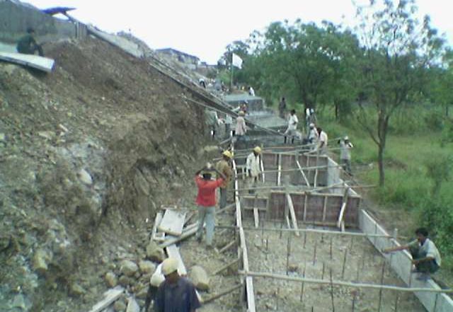EARTH RETENTION WITH GABION WALL AT EON IT PARK