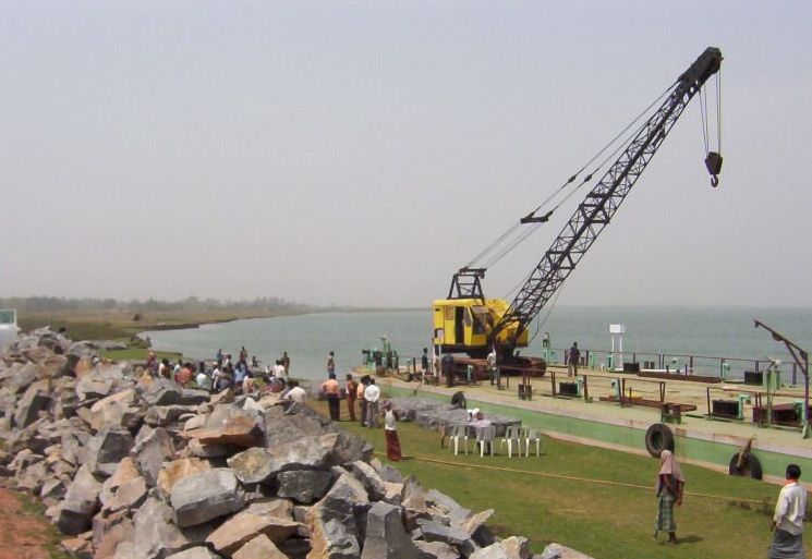 SHORE PROTECTION OF RIVER MAHANADI