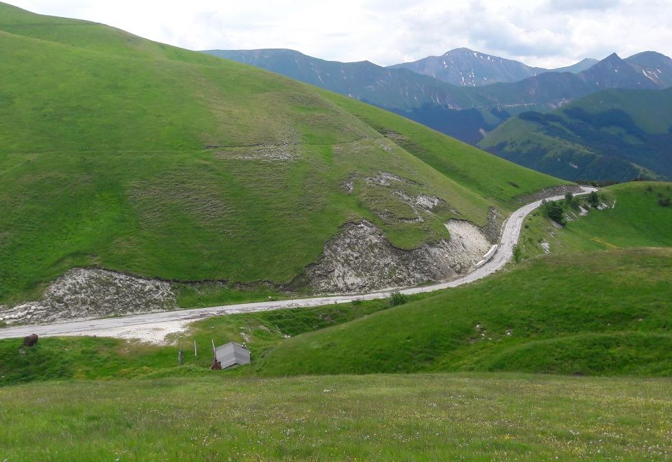 INTERVENTI DI PROTEZIONE DA CADUTA MASSI S.P. 120 – SARNANO (MC)