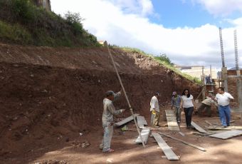 MURO DE CONTENCIÓN VILLA TOROGOZ