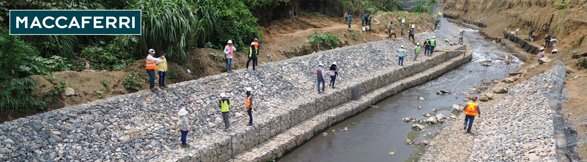 Estudiantes de geotecnia visitaron muro mecánicamente estabilizado en San Miguel Petapa, Guatemala 