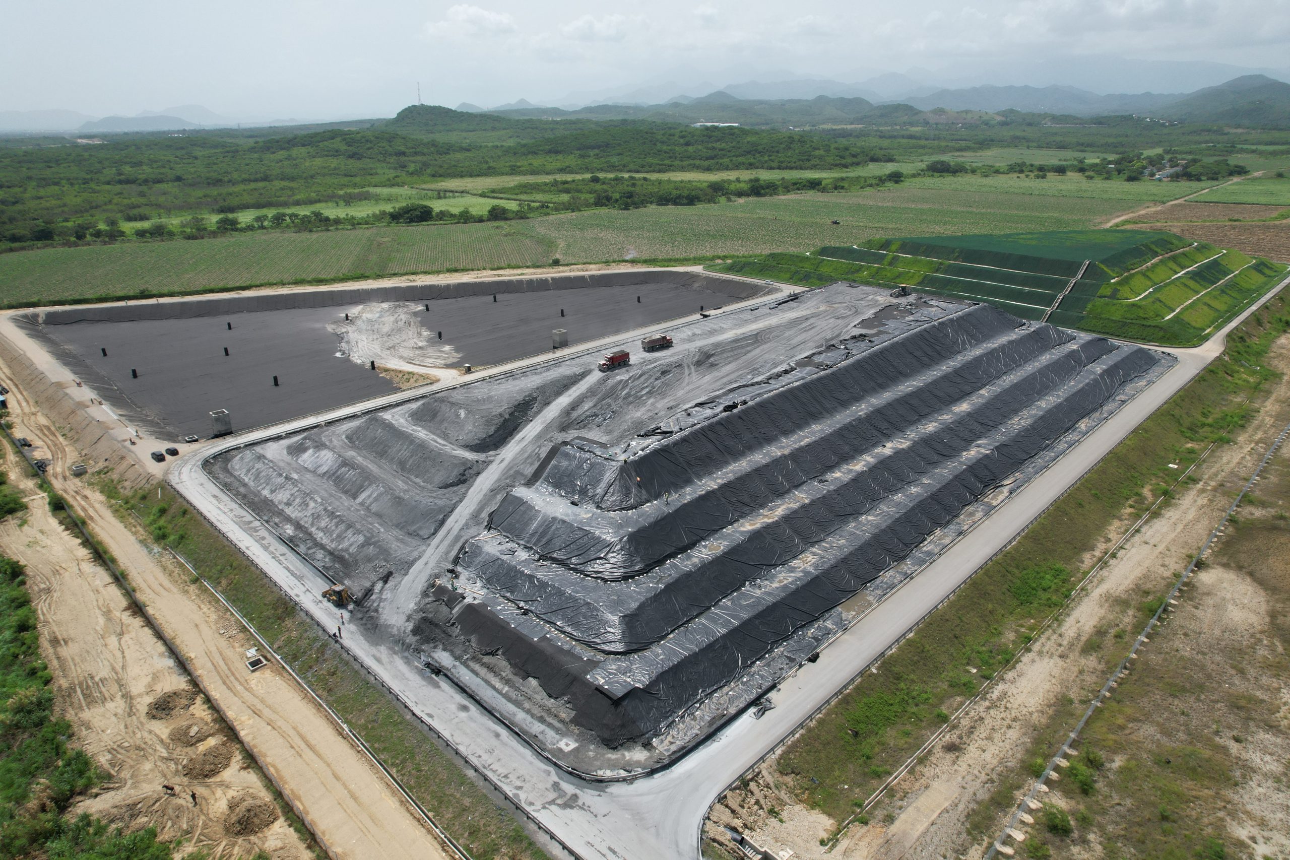 Uso de geosintéticos en relleno sanitario de República Dominicana.