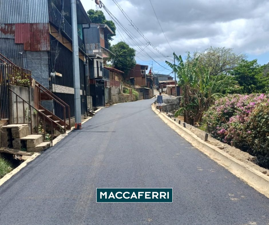 Calle progreso en Costa Rica luego de la intervención con gaviones