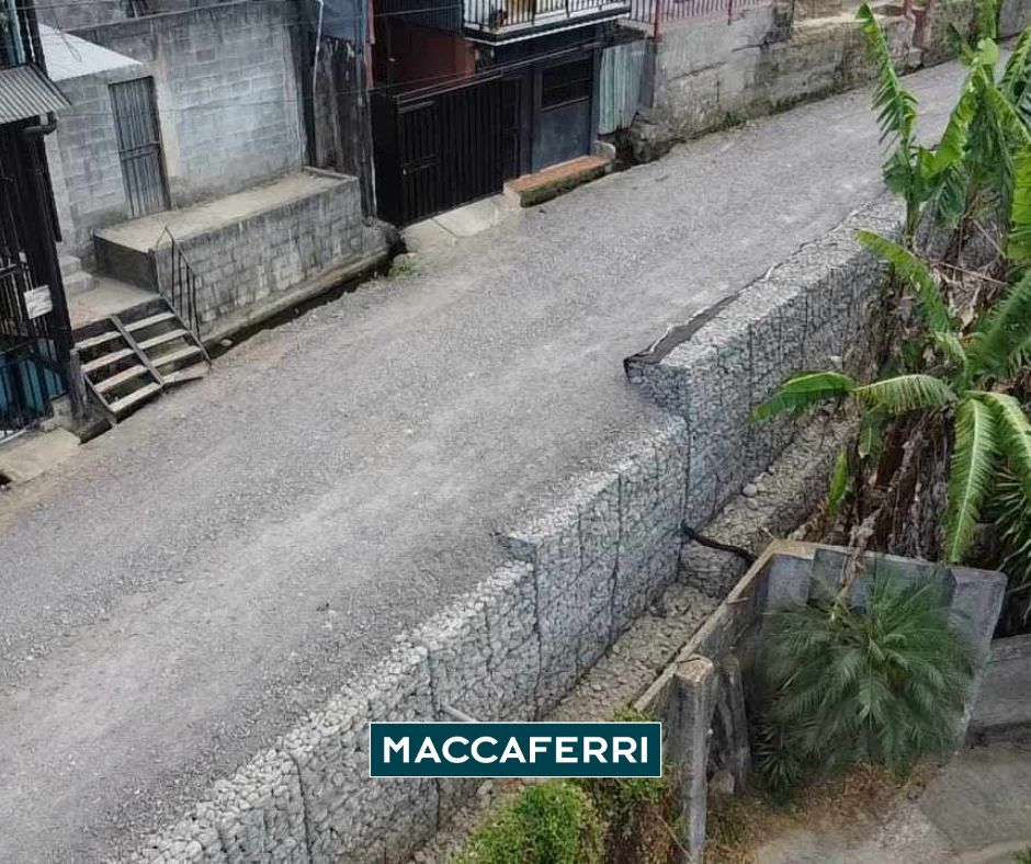 Muro de contención a gravedad en calle progreso de Costa Rica