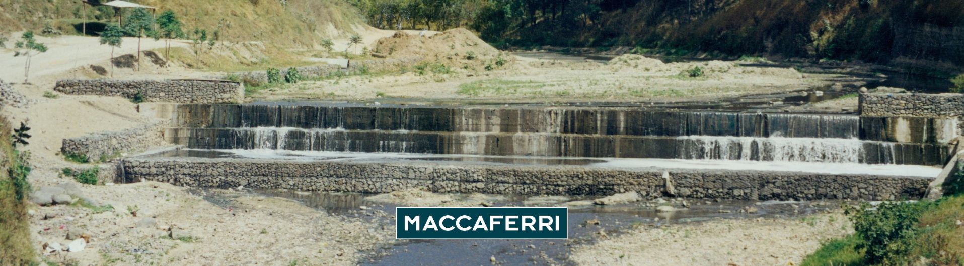 Escaleras disipadoras con gaviones: ideales para canalizar agua en zonas habitacionales 