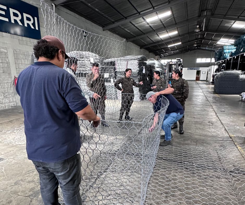 Armado de gavión en Maccaferri de Guatemala