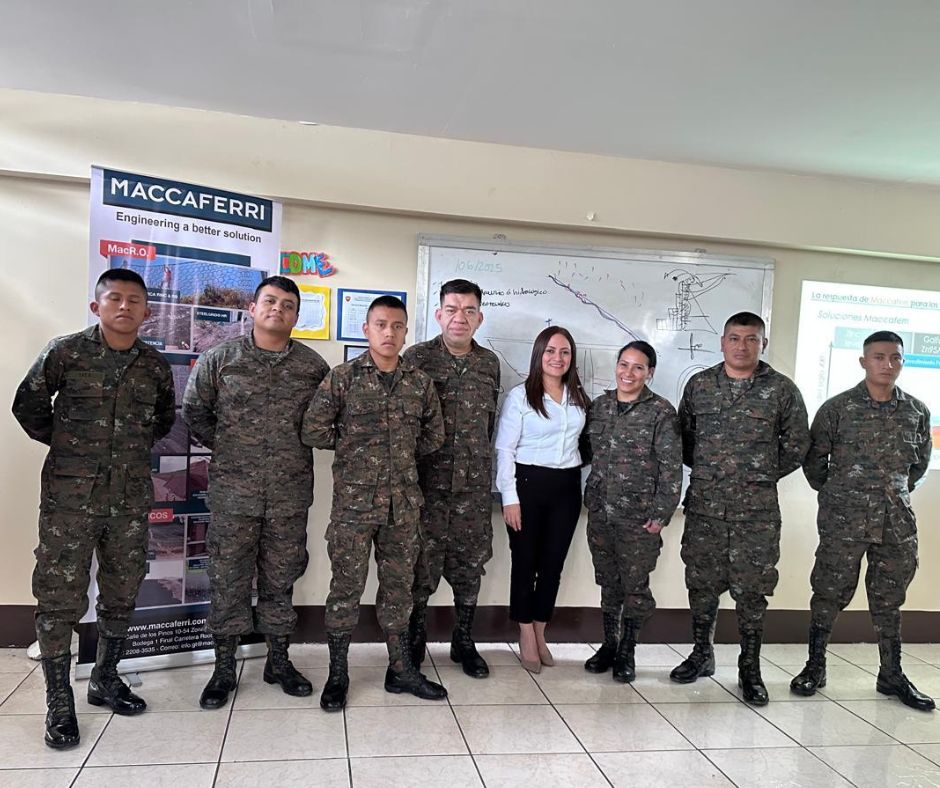 Capacitación sobre soluciones de ingeniería civil al cuerpo de ingenieros del ejército de Guatemala
