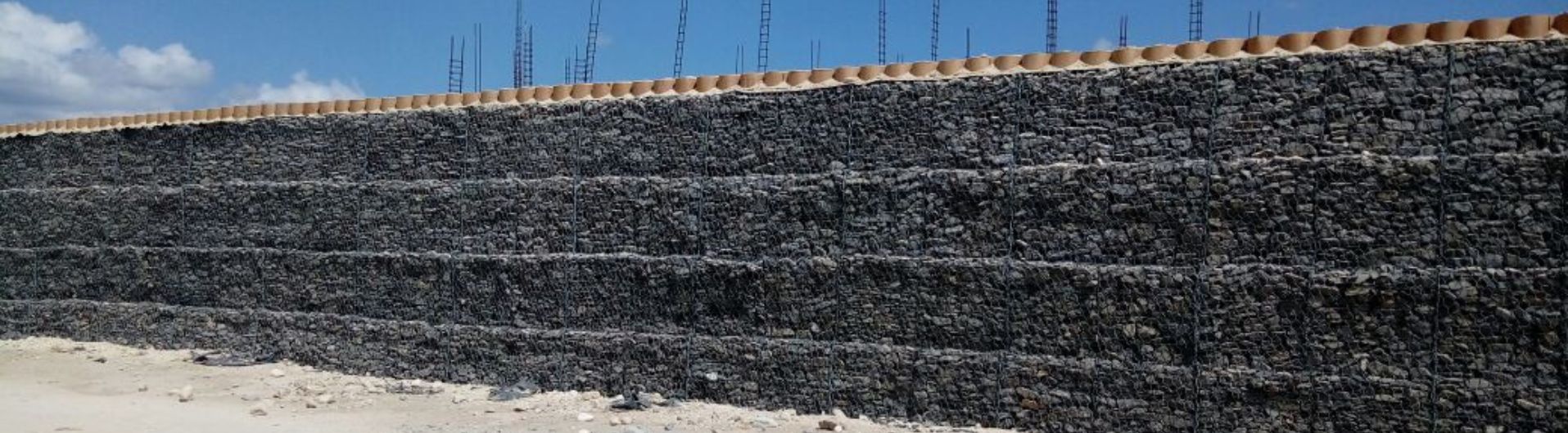 Soluciones de ingeniería civil que facilitan la conectividad vial: muro con TerraMesh® System en Costa Rica 