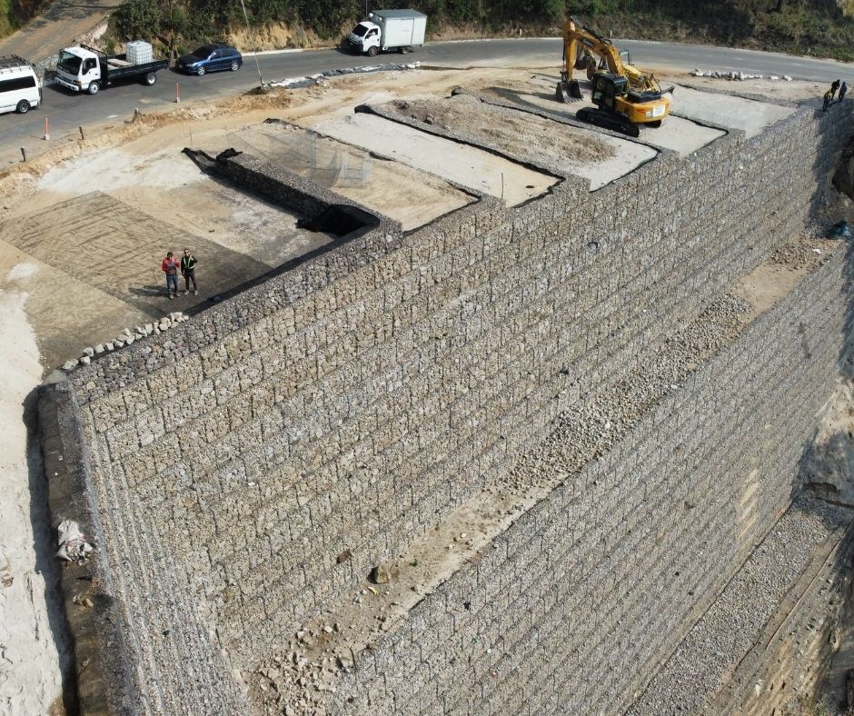Muros reforzados con gaviones en centroamérica