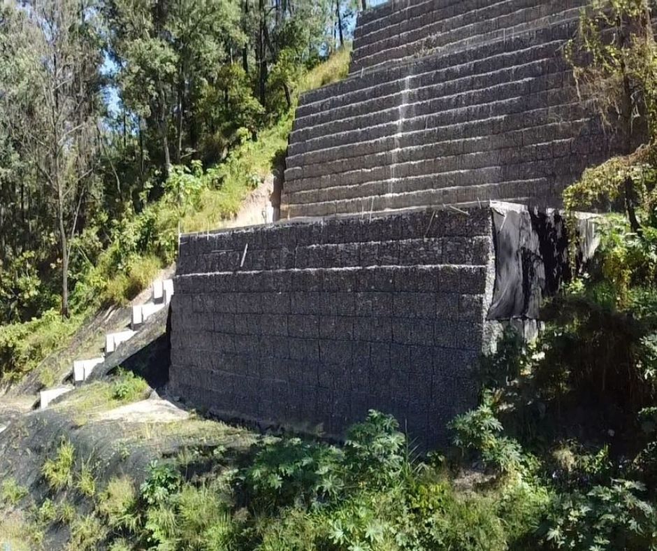 Talud estabilizado en Villalobos Guatemala