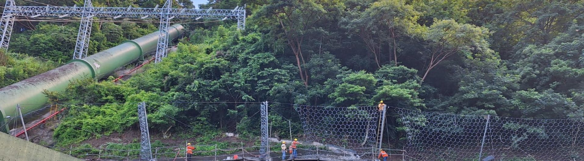 Barreras dinámicas para mitigar riesgos por caídas de rocas en la casa de máquinas de la Hidroeléctrica Arenal 