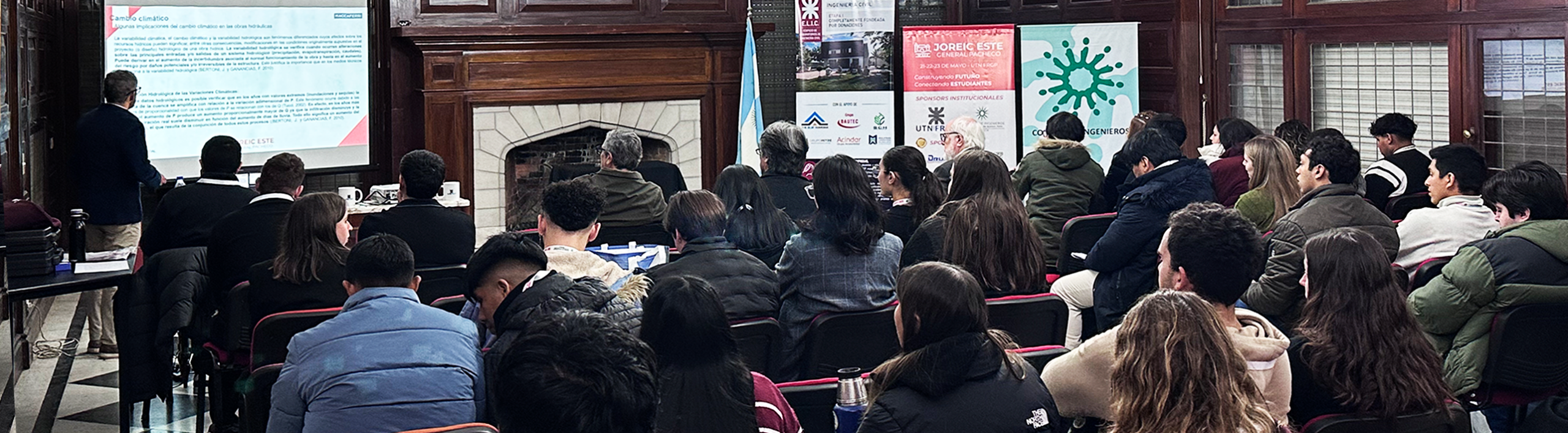 Hidráulica fluvial y protección de cauces: Casos de obra y desempeño en servicio