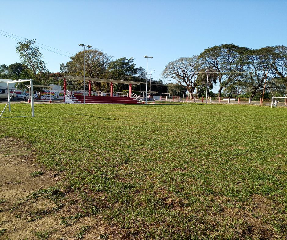 Unidad deportiva en Tabasco recuperada con geocompuestos de drenaje