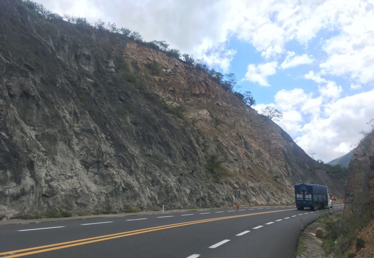 CONSERVAÇÃO DA RODOVIA CUACNOPALAN-OAXACA