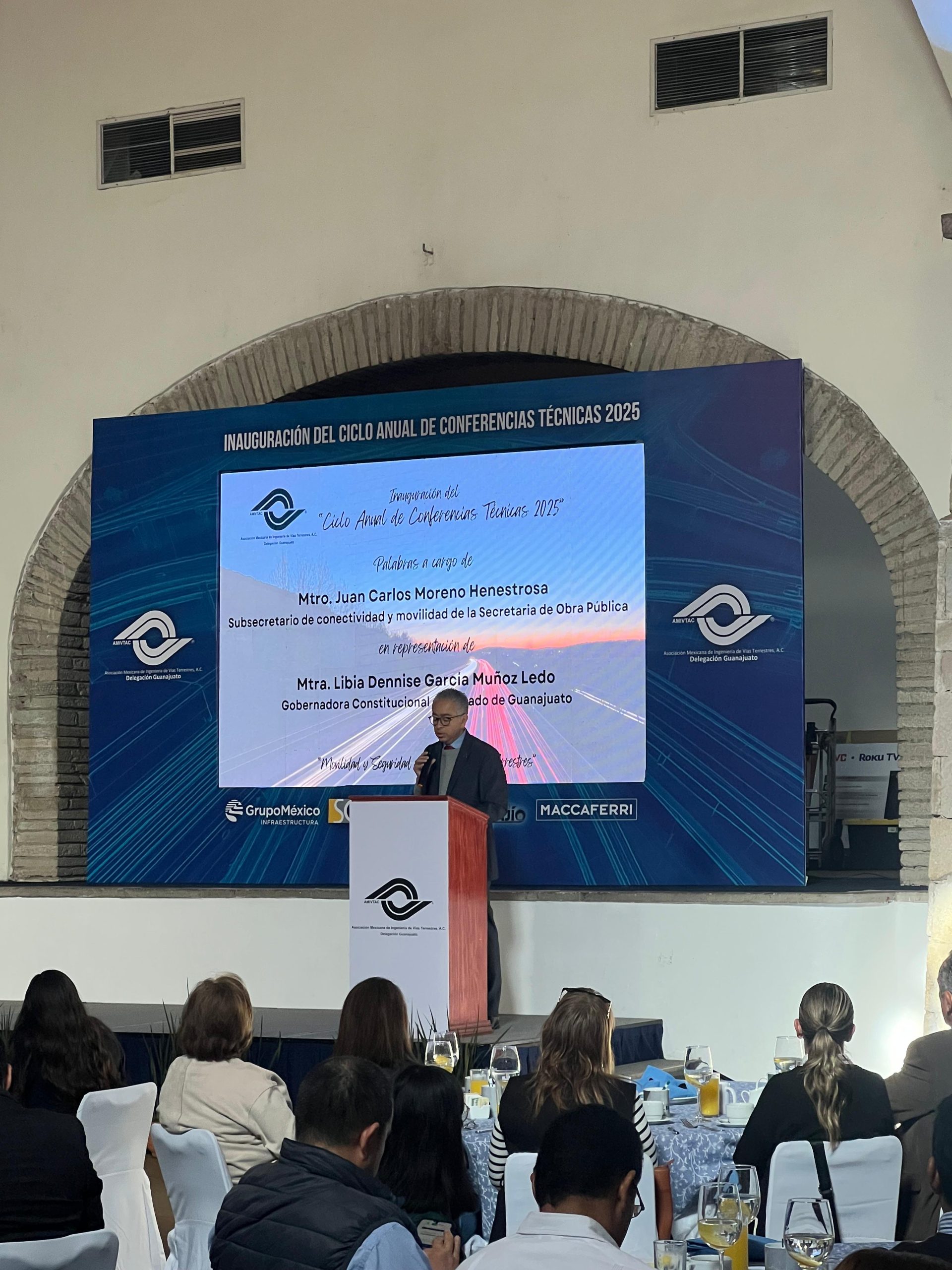 Conferencias sobre taludes en la AMIVTAC, febrero 2025