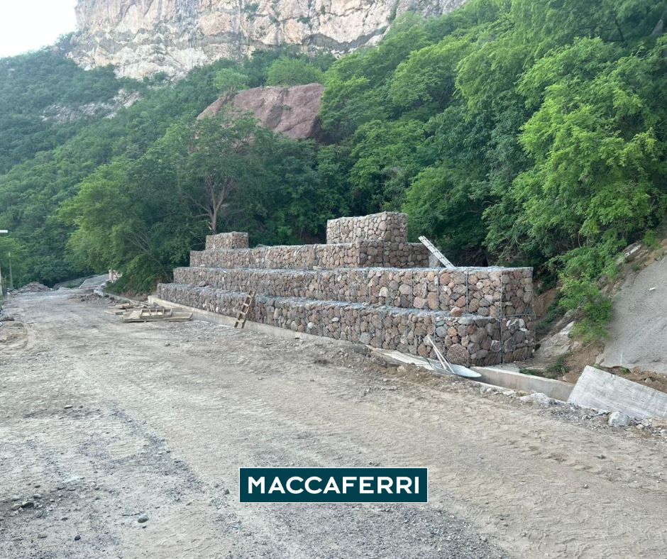 Muro alcancía con gaviones en hidroeléctrica Huites