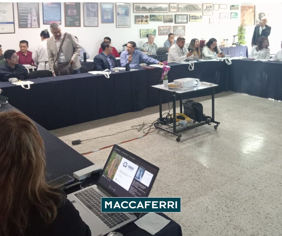 Previo a comenzar el IV Simposio Técnico Geotecnia Aplicada a Infraestructura Ferroviaria en México