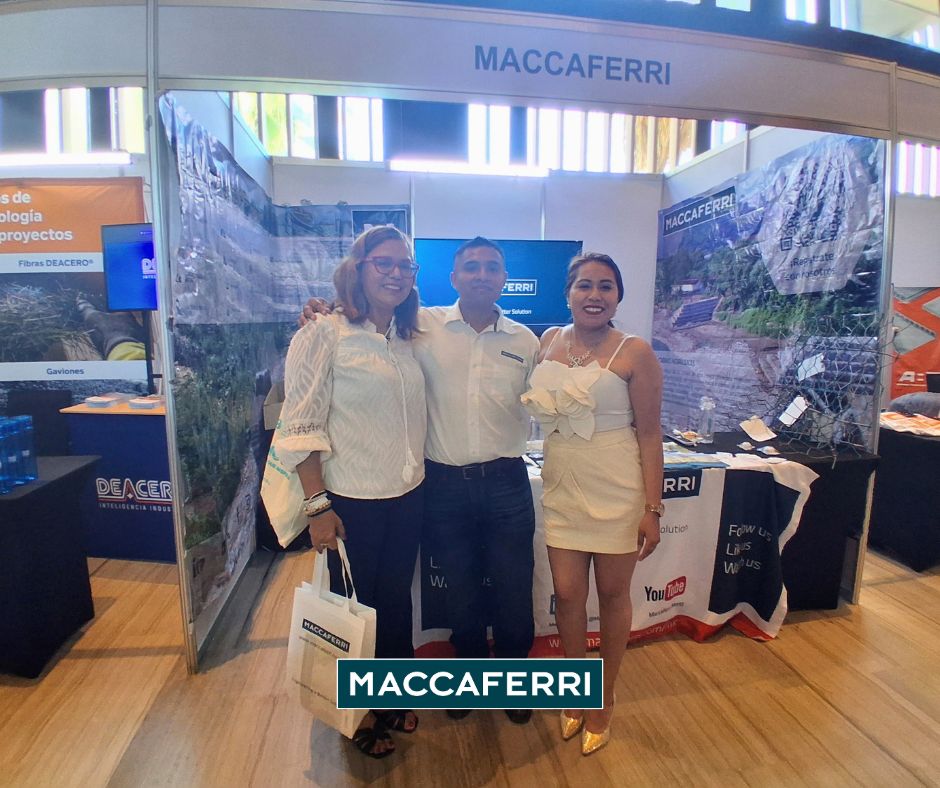 Colegio de Ingenieros Civiles de Panamá con Maccaferri en encuentro sobre ingeniería civil en Cancún 2025
