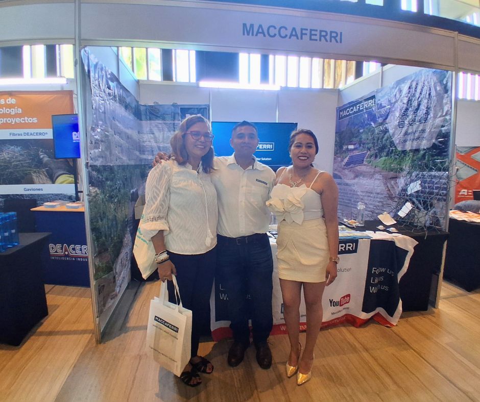 Estand de Maccaferri durante la Reunión Nacional de Ingeniería Civil
