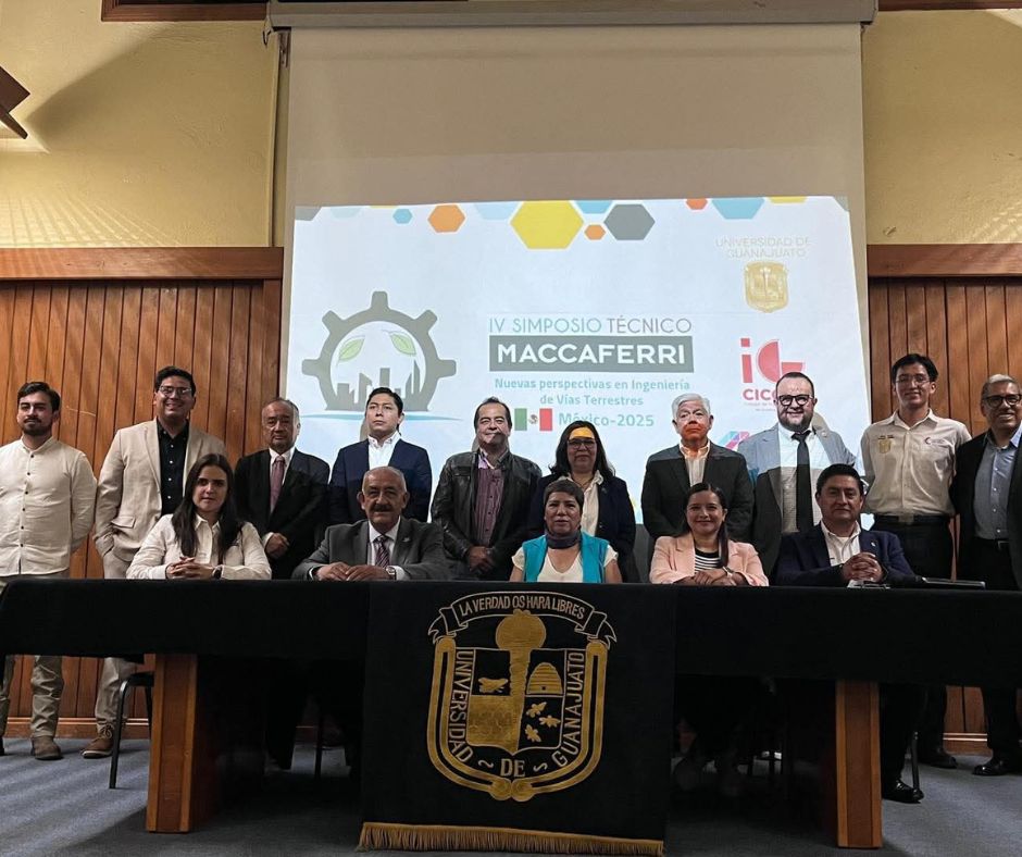 Líderes institucionales en el IV Simposio Técnico sobre construcción de vías terrestres en México 2025
