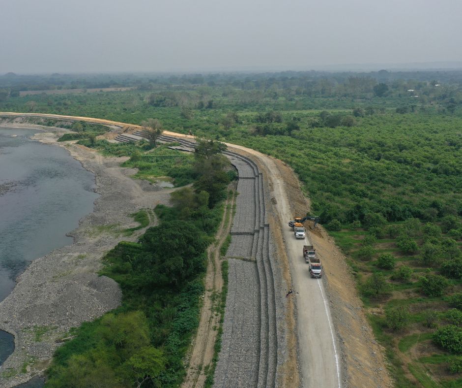 Protección de márgenes de ríos con gaviones tipo colchón