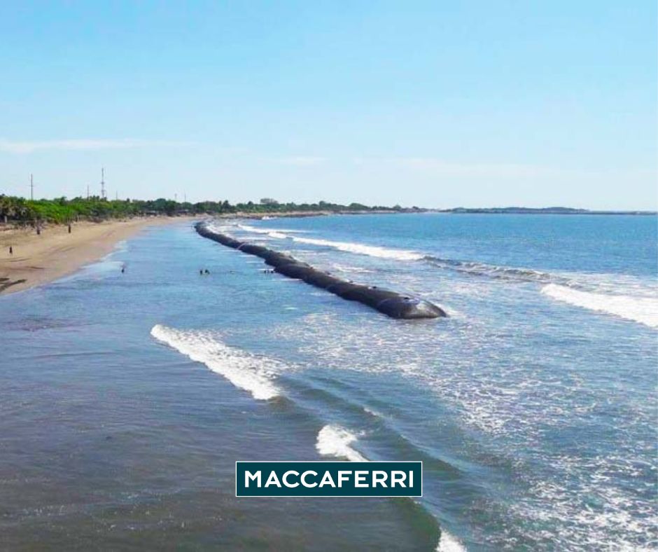 Uso de geotubos para la deshidratación de lodos en playas