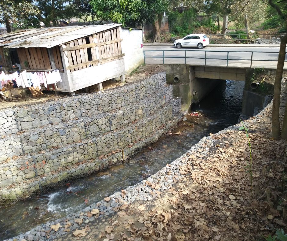 Canalización de Río Tendido con gaviones y colchones
