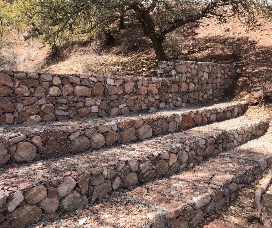 Escalera disipadora con gaviones_Maccaferri México