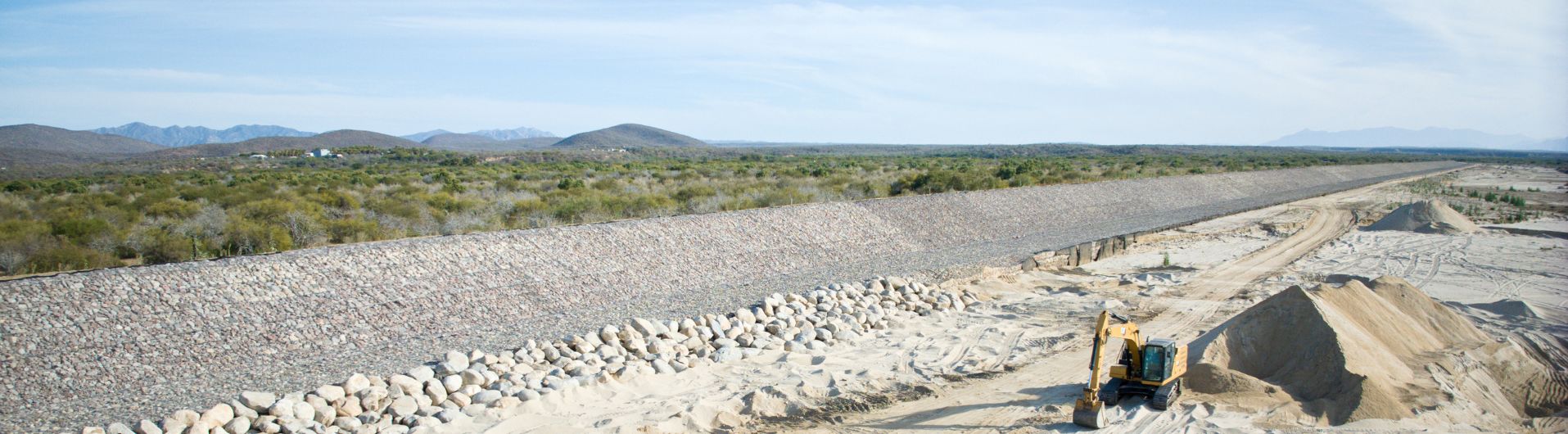 ¿Qué empresa fabrica gaviones tipo colchón para ingeniería hidráulica?
