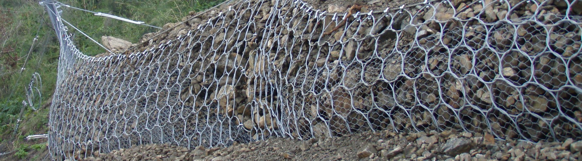 Mitiga riesgos por flujo de detritos: cálculo y beneficios de las barreras debris flow 