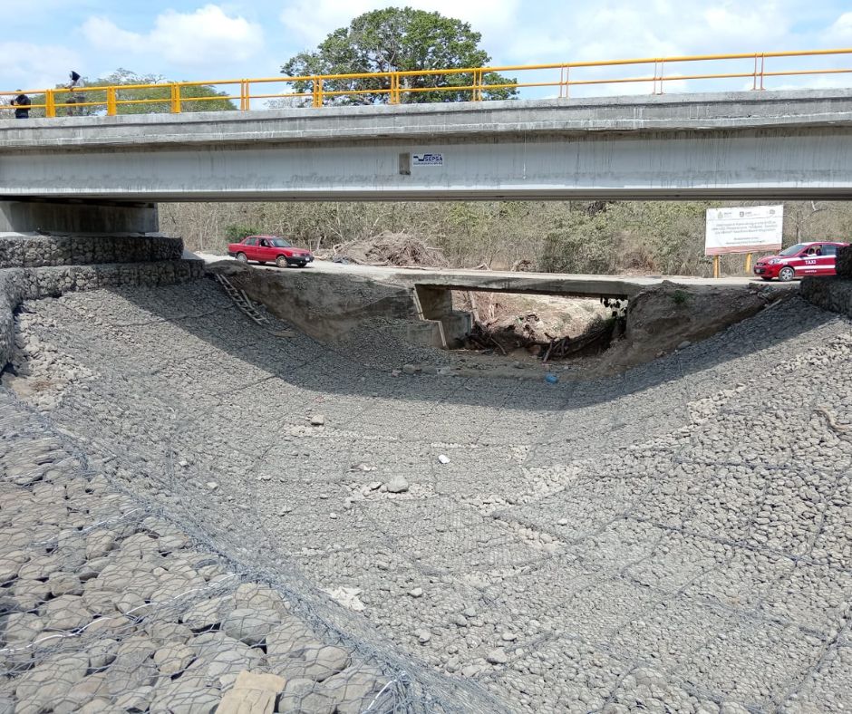 Revestimiento de canal con soluciones de malla de acero