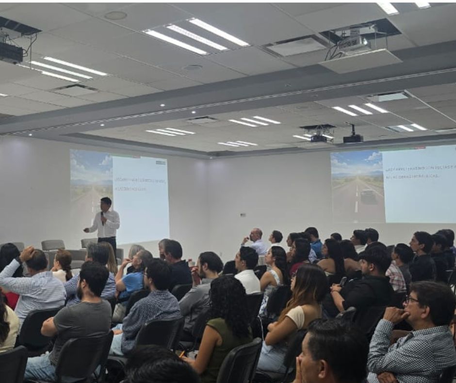 Asistentes al Simposio Regional de Ingeniería Hidráulica y Geotécnica