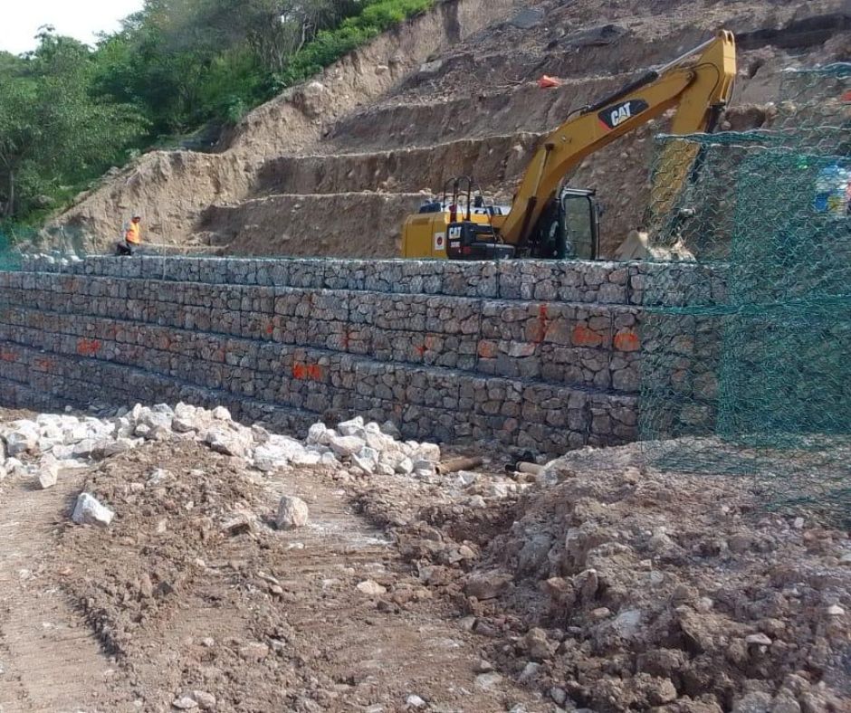 Sistema de malla de acero para talud en Cuernavaca