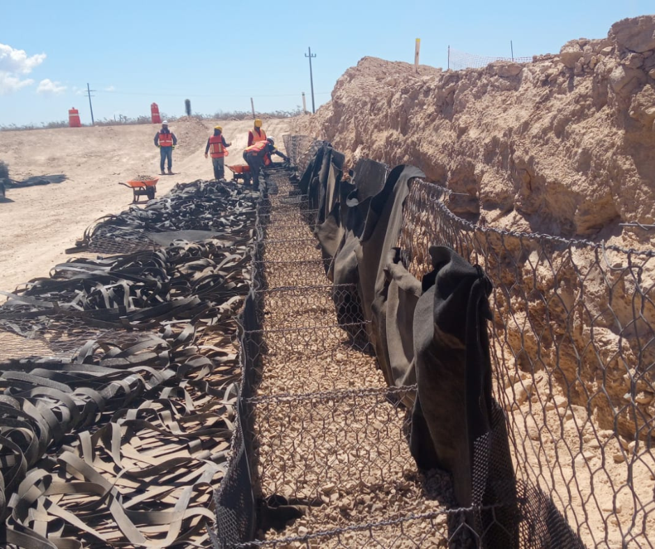 Geomallas y malla de acero para construir en suelo reforzado