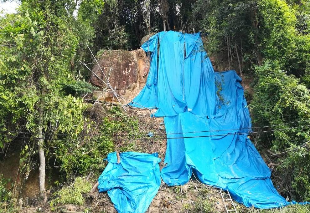 ROCKFALL MITIGATION AT TANJUNG BUNGAH , PULAU PINANG, MALAYSIA